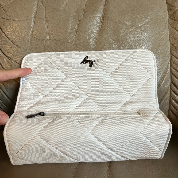 Lug Choo Choo XL Pill Organizer Matte Luxe White EUC - Picture 10 of 13